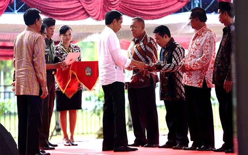 Jokowi: Jangan Coba-Coba Main Pungli