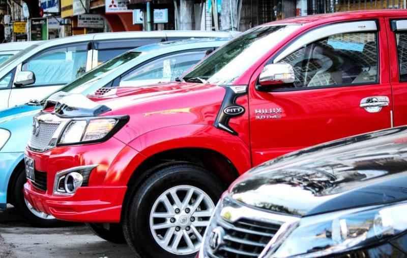 Tarif Pajak Barang Mewah Dipangkas 50%, Harga Mobil Turun