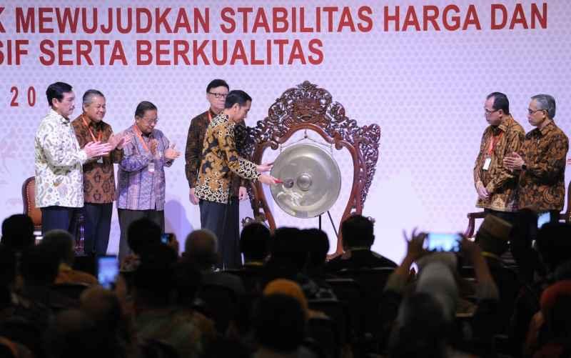 Jokowi: Defisit Neraca Perdagangan Masih Jadi PR Besar