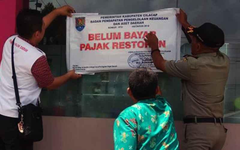 WP Bandel, Stiker 'Belum Bayar Pajak' Ditempel