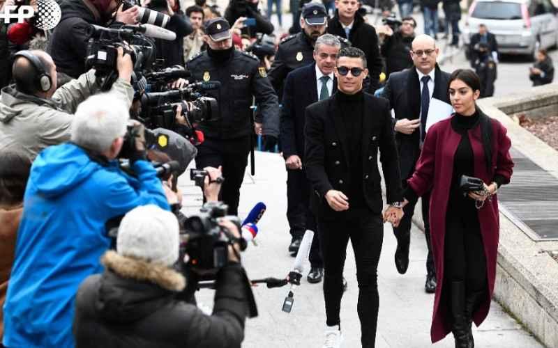 Sambangi Pengadilan, Ronaldo Diperkirakan Akan Akui Kesalahan