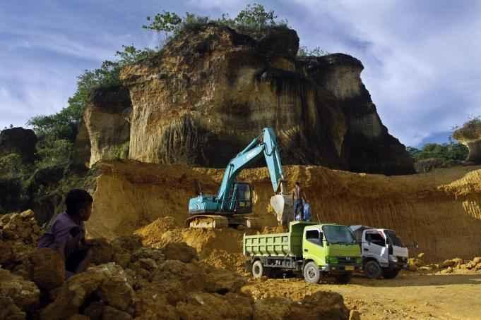 Di Daerah Pantura Ini, Pajak Tambang Masih Jadi Andalan