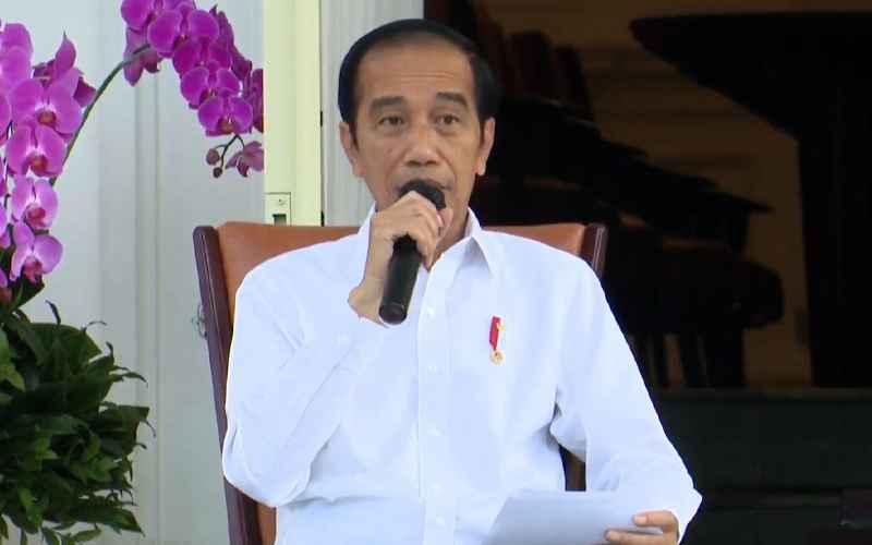 Jokowi Tunjuk 6 Menteri Baru, Ada Risma dan Sandiaga Uno