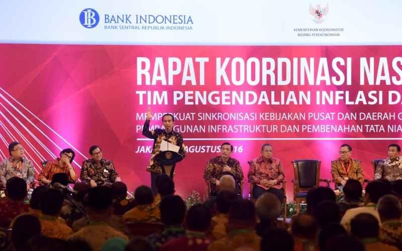  Jokowi Minta Kepala Daerah Bantu Kendalikan Inflasi