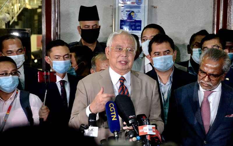 Banding Ditolak, Najib Razak & Anak Harus Bayar Tagihan Pajak Rp5,92 T