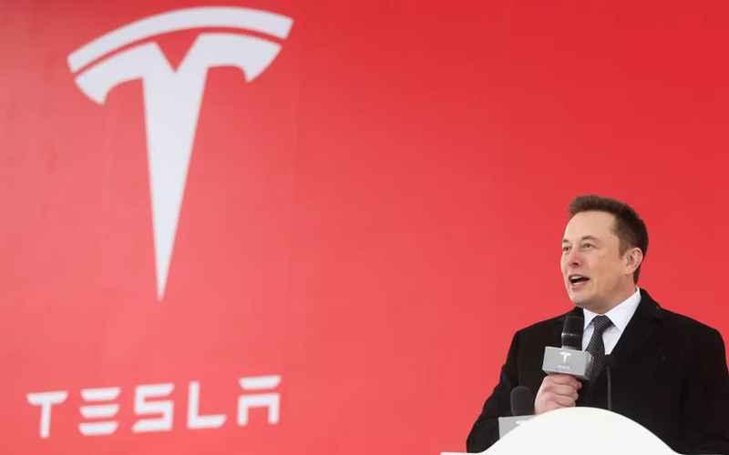 Elon Musk Ancang-Ancang Jual 10% Saham Tesla Buat Bayar Pajak