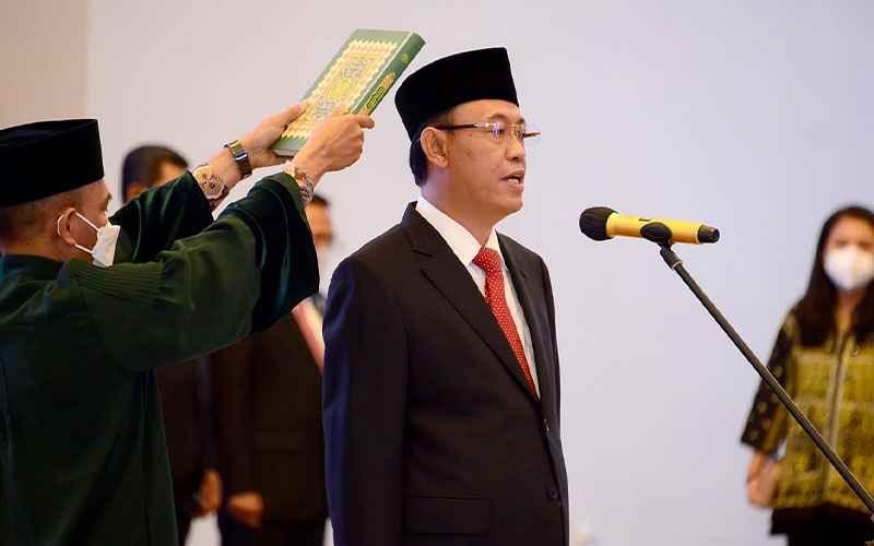 Jadi Anggota BPK, Ahmadi Noor Supit Ucapkan Sumpah Jabatan