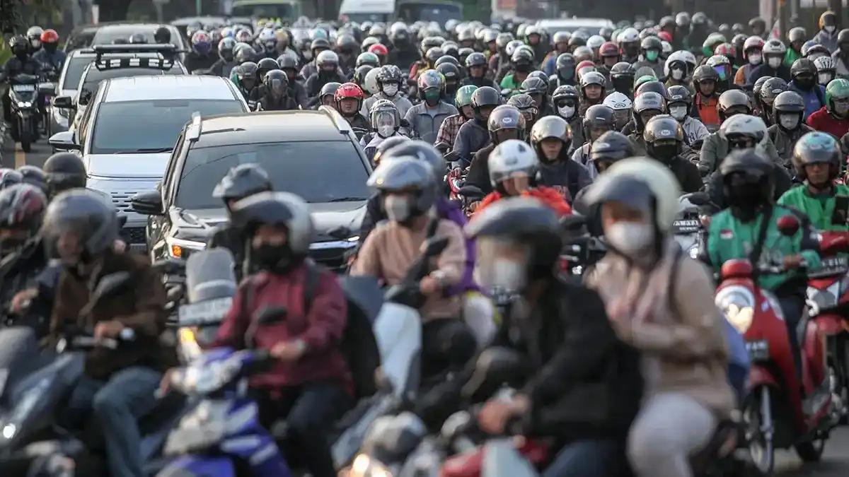 Jokowi Klaim Pemerintah Belum Bahas Asuransi Wajib Kendaraan Bermotor