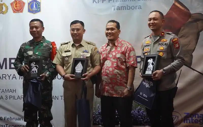 Kejar Target Rp1 Triliun, KPP Tambora Gandeng Tiga Pilar Kecamatan