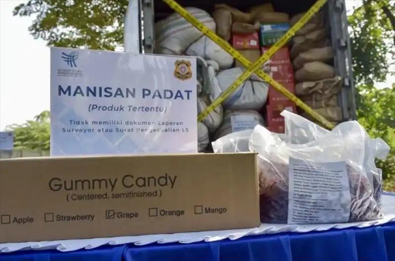 Kemendag Musnahkan Barang Impor Rp13 Miliar, Ada Makanan Hingga Parfum