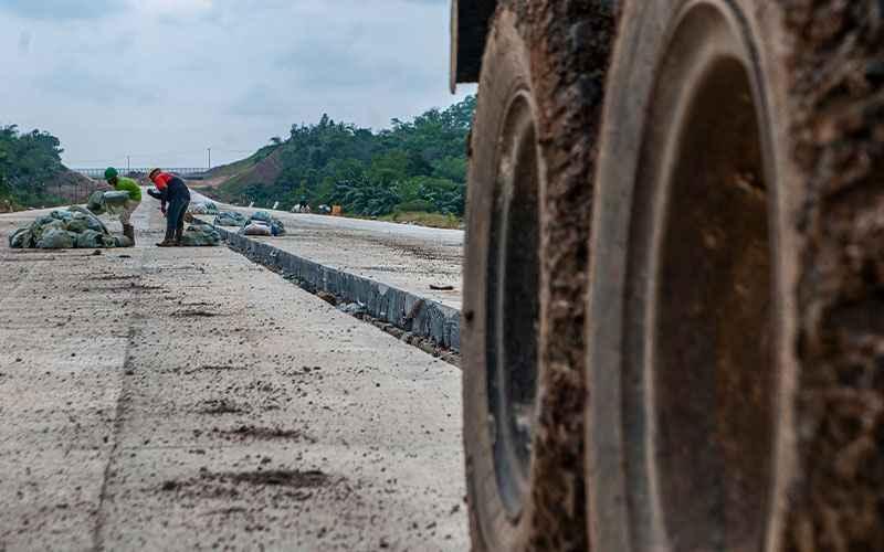 Kunjungi Proyek Jalan Tol, Sri Mulyani Kembali Tegaskan Manfaat Pajak