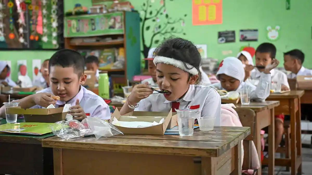 Makan Bergizi Gratis Bisa Beri Tambahan Pertumbuhan Ekonomi 0,1 Persen