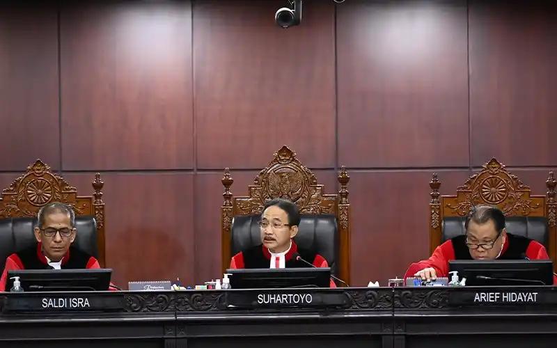 MK Tolak Gugatan Hasil Pilpres Kubu Ganjar, 3 Hakim Dissenting Opinion