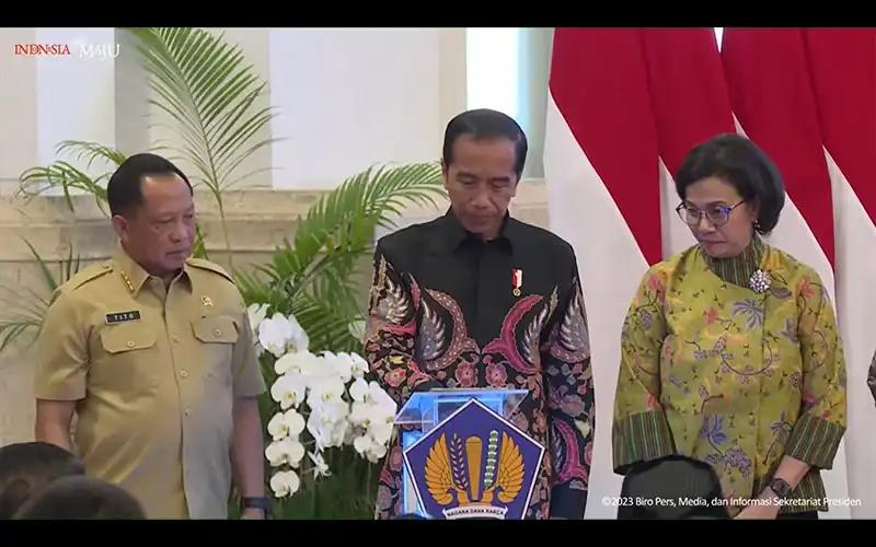 Serahkan DIPA dan TKD 2024 kepada Menteri dan Pemda, Ini Pesan Jokowi