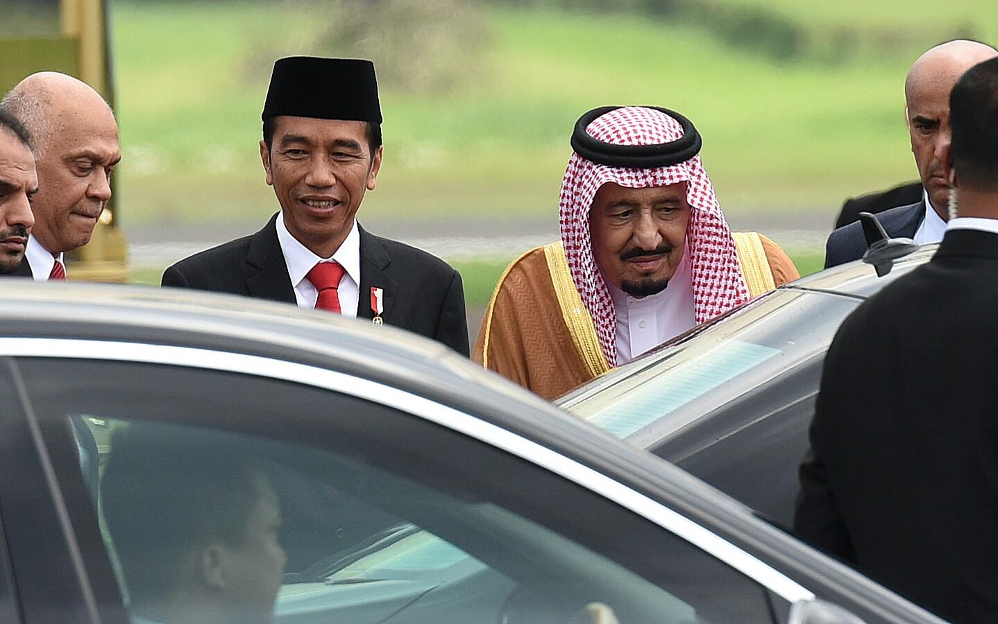 Jokowi Sambut Langsung Kedatangan Raja Salman