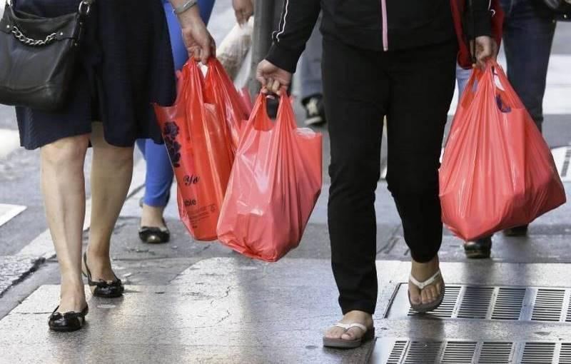 Cukai Plastik Kresek dan Minuman Berpemanis Jadi Prioritas