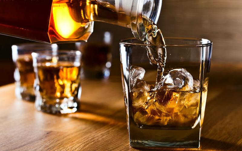 Pajak Dosa Alkohol & Tembakau Diusulkan Naik Lagi