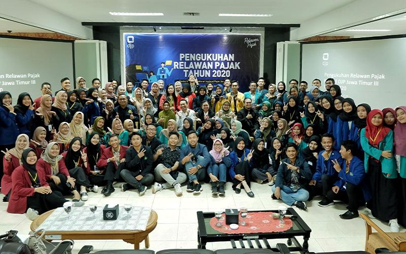 Kanwil DJP Jatim III Kukuhkan 402 Relawan Pajak 2020