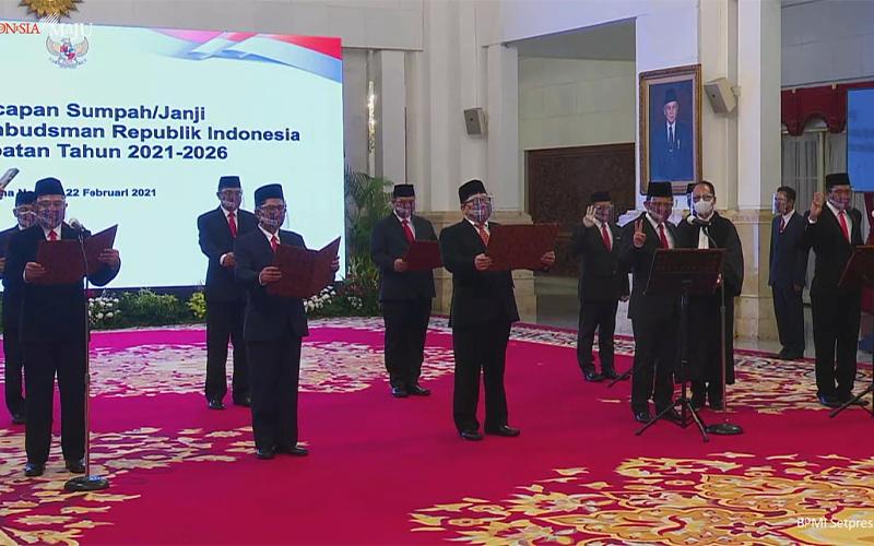 Jokowi Lantik 9 Anggota Ombudsman Baru