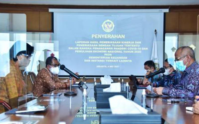 BPK Serahkan Laporan Pemeriksaan Kinerja Belanja Penanganan Covid-19