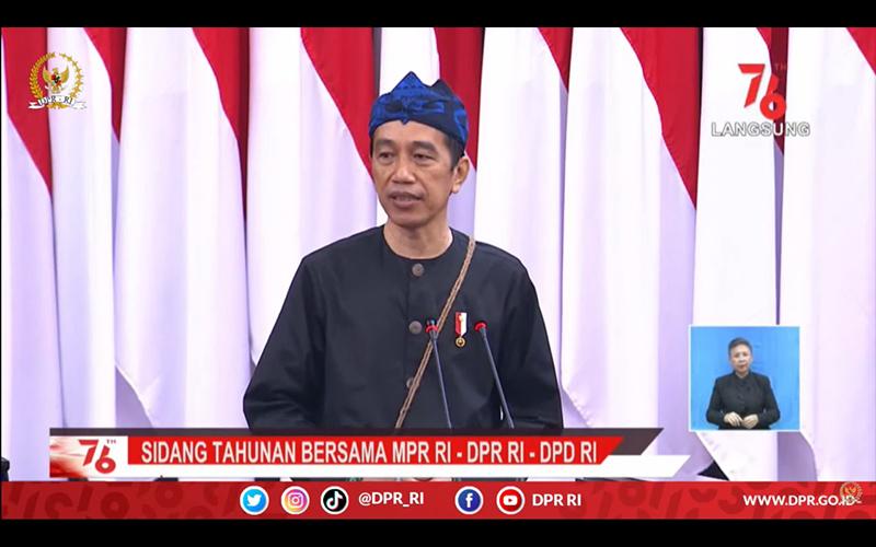 Jokowi Sebut Implementasi UU Cipta Kerja untuk Menarik Investasi