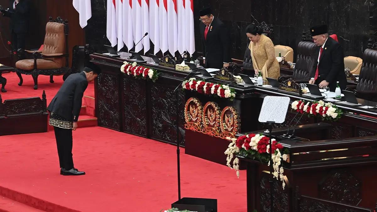 Banyak Harapan Belum Terwujud, Jokowi-Ma‘ruf Minta Maaf kepada Rakyat