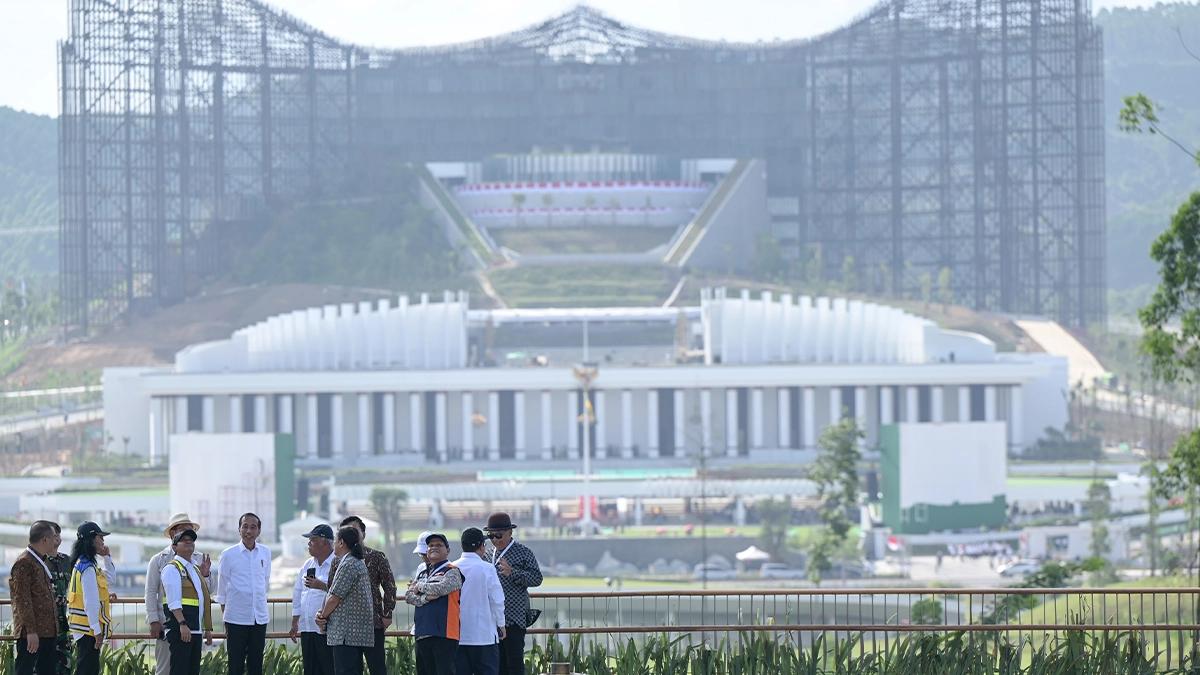 Kumpulkan Kepala Daerah, Jokowi Sebut Pembangunan IKN Baru 20 Persen