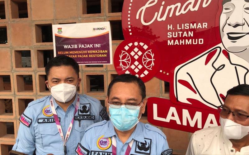 Restoran Menunggak Pajak, Bapenda Pasang Stiker Khusus