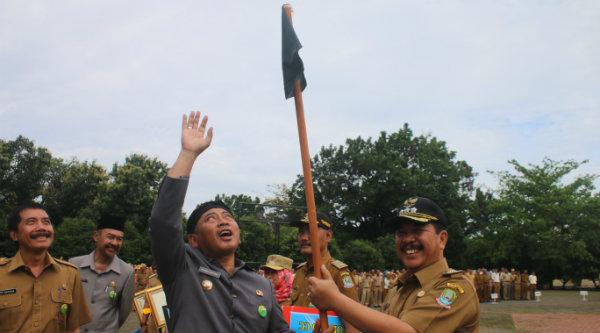 Tak Capai Target, Lurah & Camat Ini Dapat Bendera Hitam