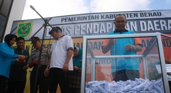 WP Patuh Diberi Hadiah Umroh Gratis