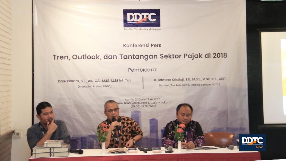 Dilanjutkan dengan pemaparan materi oleh pembicara pertama yaitu Managing Partner DDTC Darussalam