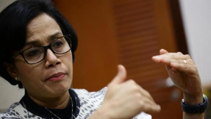 Konsumsi Rumah Tangga Jeblok, Sri Mulyani Pertanyakan Data BPS