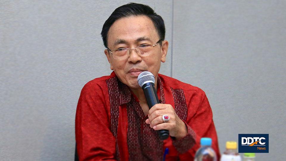 Pembicara selanjutnya diisi oleh Wakil Ketua Komite Perpajakan Tetap (KADIN) yaitu bapak Herman Juwono.