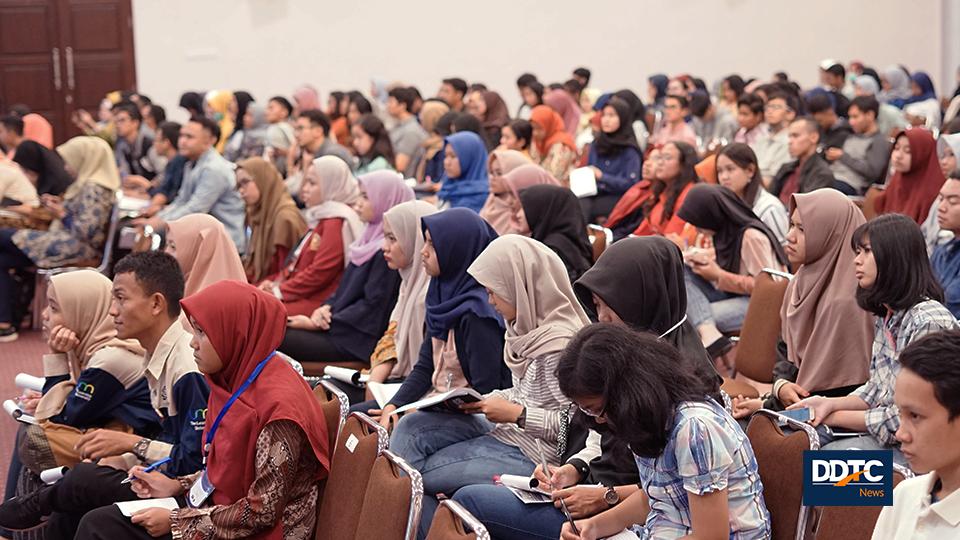 Suasana peserta Kuliah Umum yang bertajuk Mendorong Daya Saing Indonesia melalui Sistem Pajak