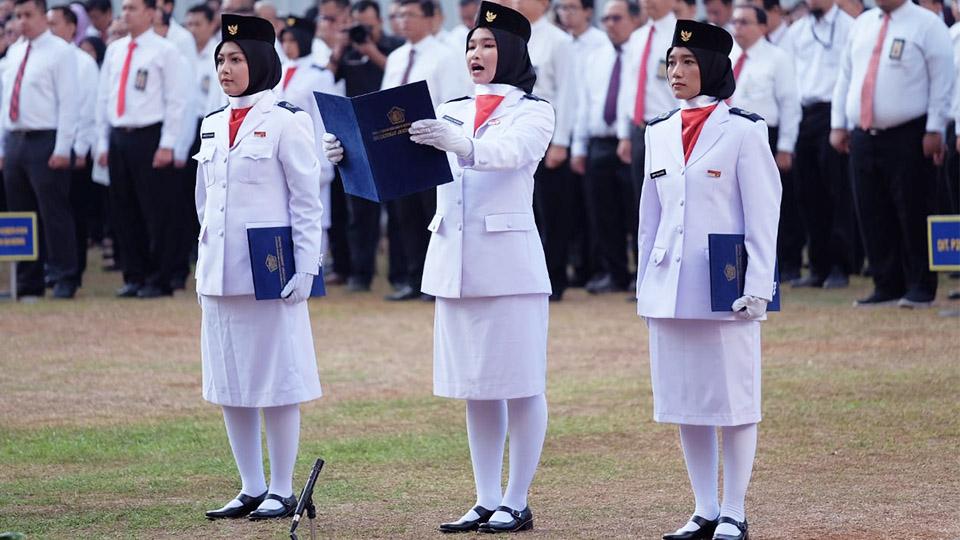 Pembacaan pembukaan UUD 1945, naskah Pancasila, dan sejarah Hari Pajak (foto: DJP)