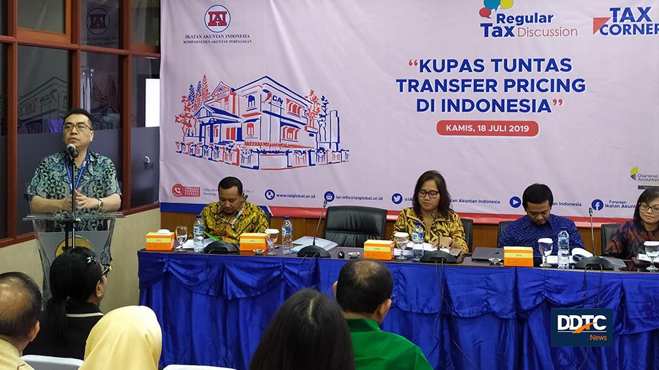 Senior Partner DDTC Danny Septriadi menyampaikan perkembangan terkini mengenai tata cara penyusunan transfer pricing documentation dari perspektif praktisi.