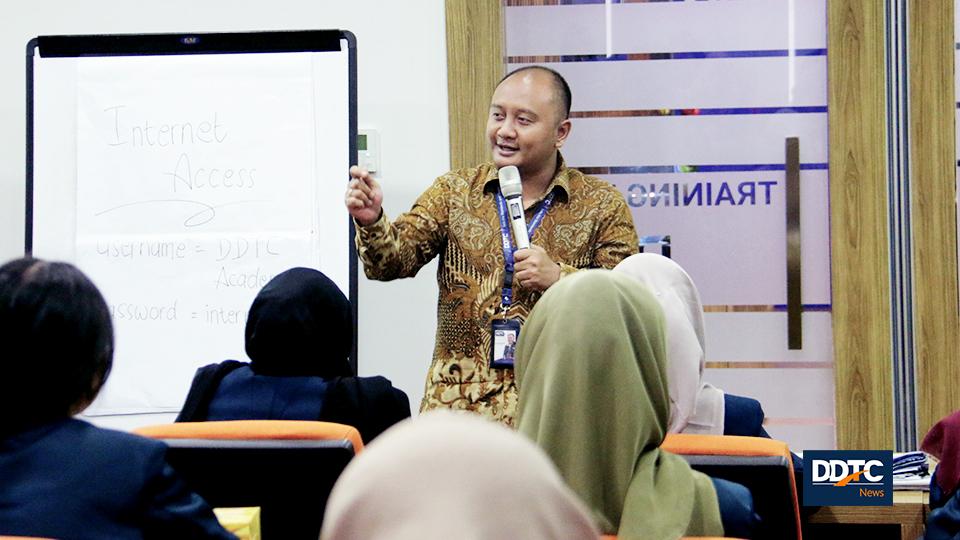 Pada hari ini, Selasa 22 Oktober 2019. Mahasiswa Vokasi Universitas Brawijaya mengadakan Study Excursie ke DDTC. Acara ini dibuka dengan sambutan oleh Partner Tax Research and Training Services B. Bawono Kristiaji.