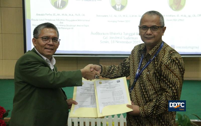 Penandatanganan MoU antara DDTC dan UPNVJ.