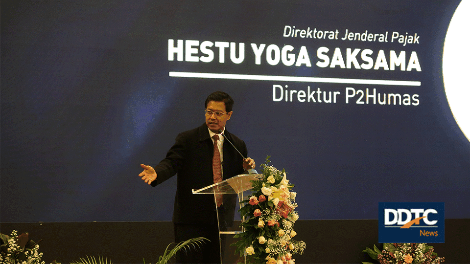 Direktur Penyuluhan, Pelayanan dan Humas DJP Hestu Yoga Saksama memberikan kata sambutan dalam acara Pajak Bertutur.