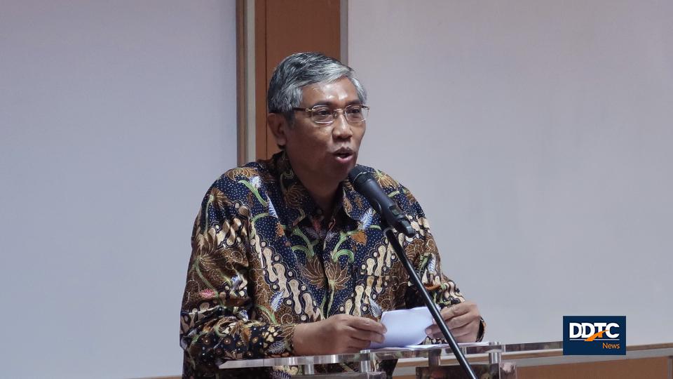 Ketua DPN IAI Mardiasmo menyampaikan pidato pembuka dalam acara IAI KAPj Goes to Campus bertajuk 'Economic and Taxation Challenges and Outlook 2020' di Kampus Universitas Indonesia (UI) Salemba, Jakarta, Rabu (12/2/2020).