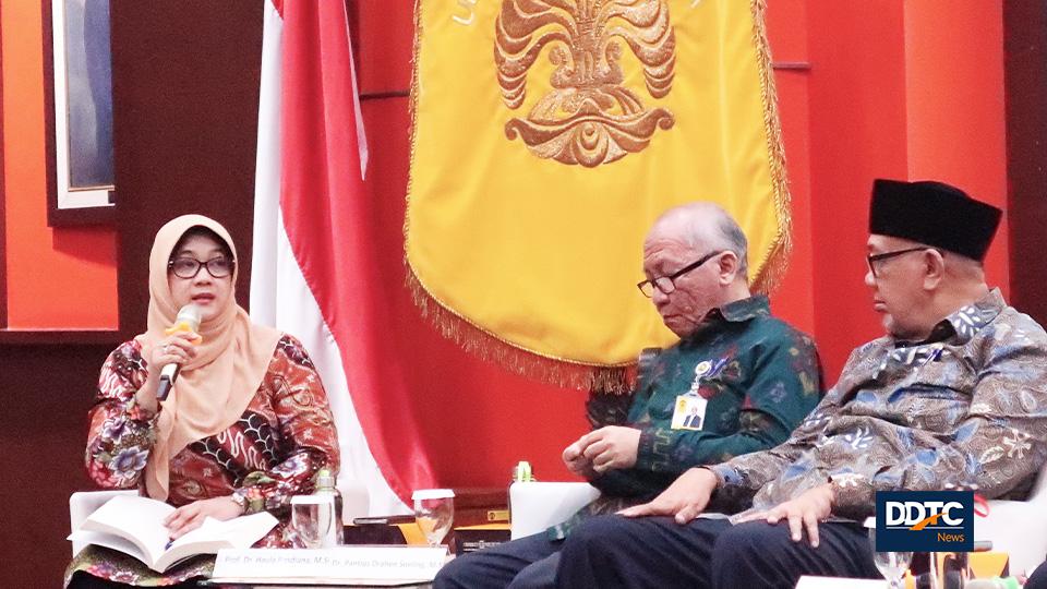 Guru Besar FIA UI Haula Rosdiana mengulas buku ‘Pajak dan Pendanaan Peradaban Indonesia’ karya Gatot Subroto. 