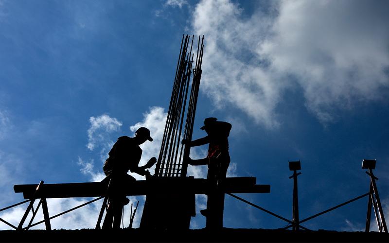 Waduh, Penerimaan Pajak Seluruh Sektor Usaha Utama Turun