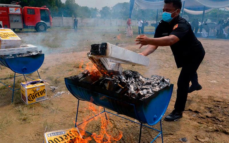 Bea Cukai Sumbagbar Musnahkan Rokok dan Minol Ilegal Rp11,3 Miliar