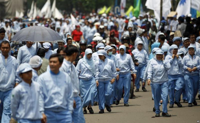 Pesan dari Aksi Sweeping NPWP di Bandung